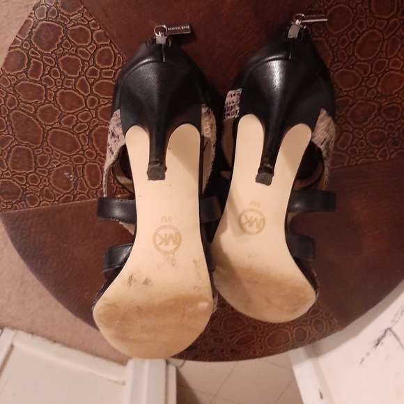 Michael kors heels - Picture 4 of 7